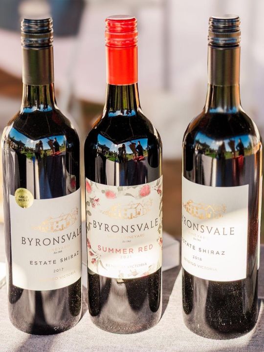 Byronsvale Vineyard & Accommodation-3Bottles Byronsvale Vineyard & Accommodation-3Bottles